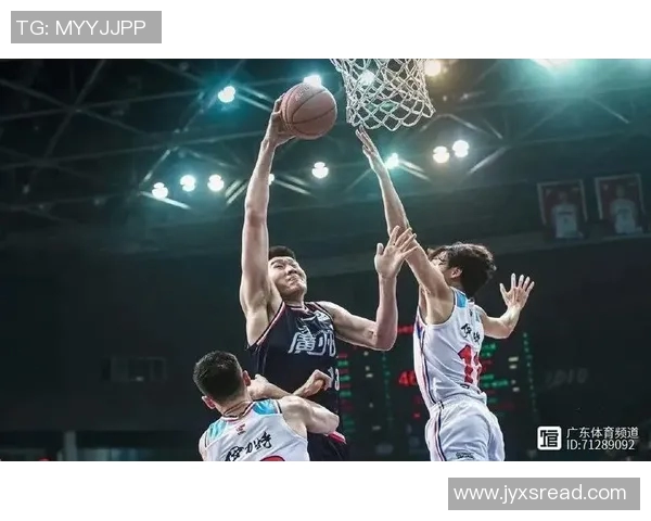 广州篮球队实力蜕变引发热议球迷期待新赛季的辉煌表现 广州篮球队实力蜕变引发热议球迷期待新赛季的辉煌表现